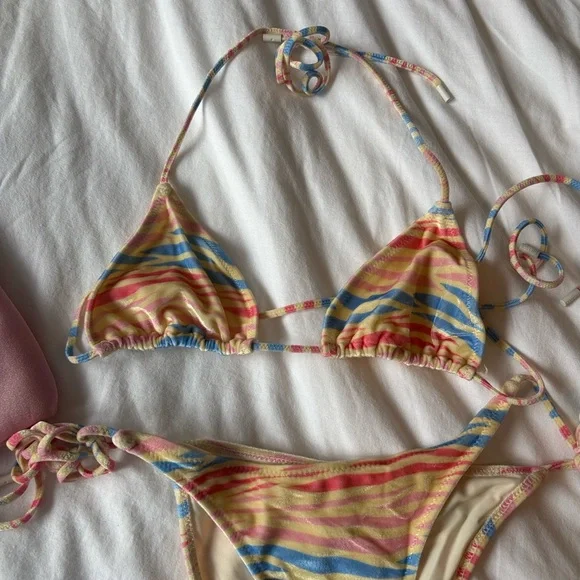 Triangle Striped/Zebra print Tie-Side Bikini Set in Pastel Multicolor Like New - Picture 3 of 13